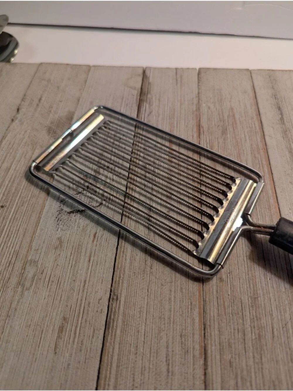 Vintage #2 Ekco Miracle Tomato Slicer Kitchen Gadget Black Handle